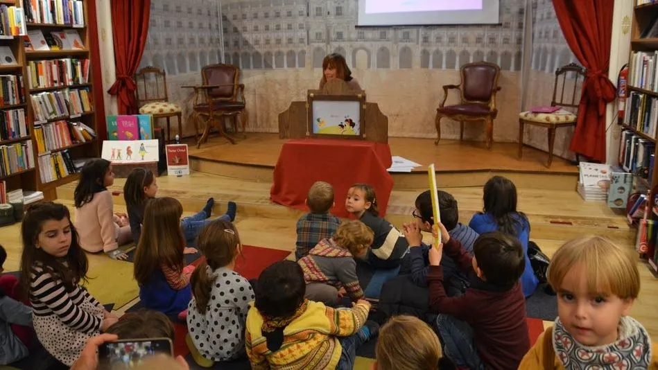 Cuentacuentos en la librería Santos Ochoa /  Fotos: Lydia González
