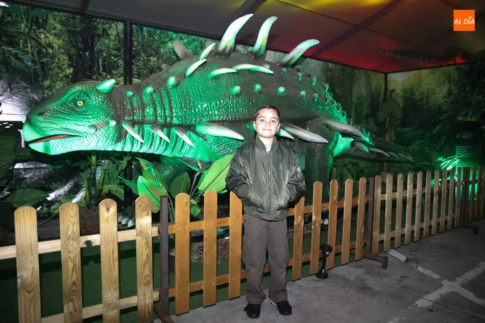 Foto 11 - Los dinosaurios invaden el Centro Comercial El Tormes en una exposici&oacute;n &uacute;nica  