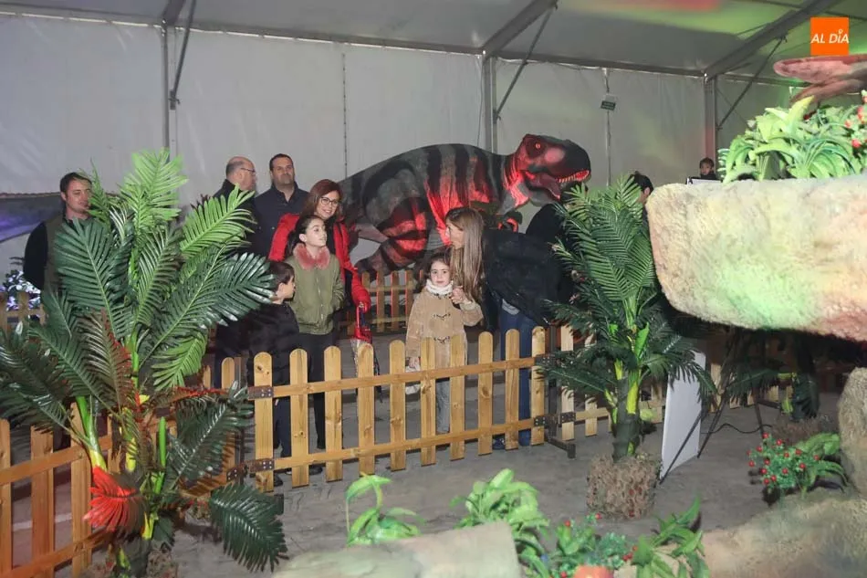 Foto 9 - Los dinosaurios invaden el Centro Comercial El Tormes en una exposici&oacute;n &uacute;nica  