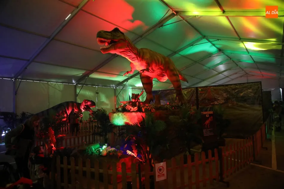 Foto 3 - Los dinosaurios invaden el Centro Comercial El Tormes en una exposici&oacute;n &uacute;nica  