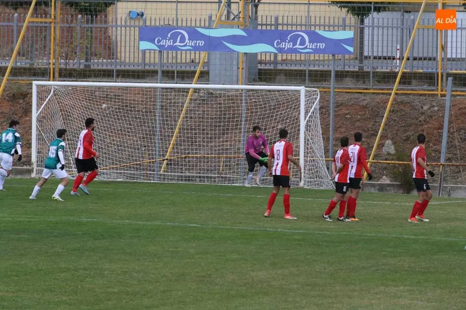 Foto 9 - Monterrey y Villamayor firman tablas en el Reina Sof&iacute;a en el partido que cierra la jornada (2-2)