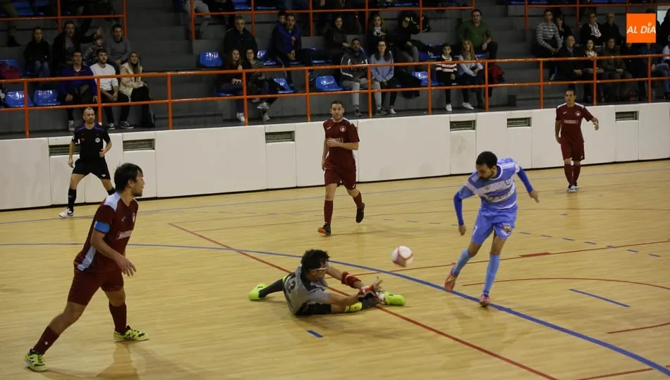 El FS Salamanca vuelve a la victoria ante un rival directo (3-1)