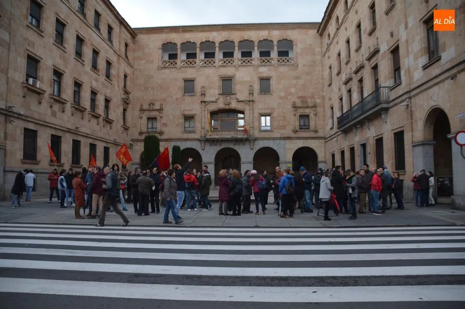 Foto 7 - Deslucida protesta en Salamanca contra la sentencia del Supremo sobre las hipotecas