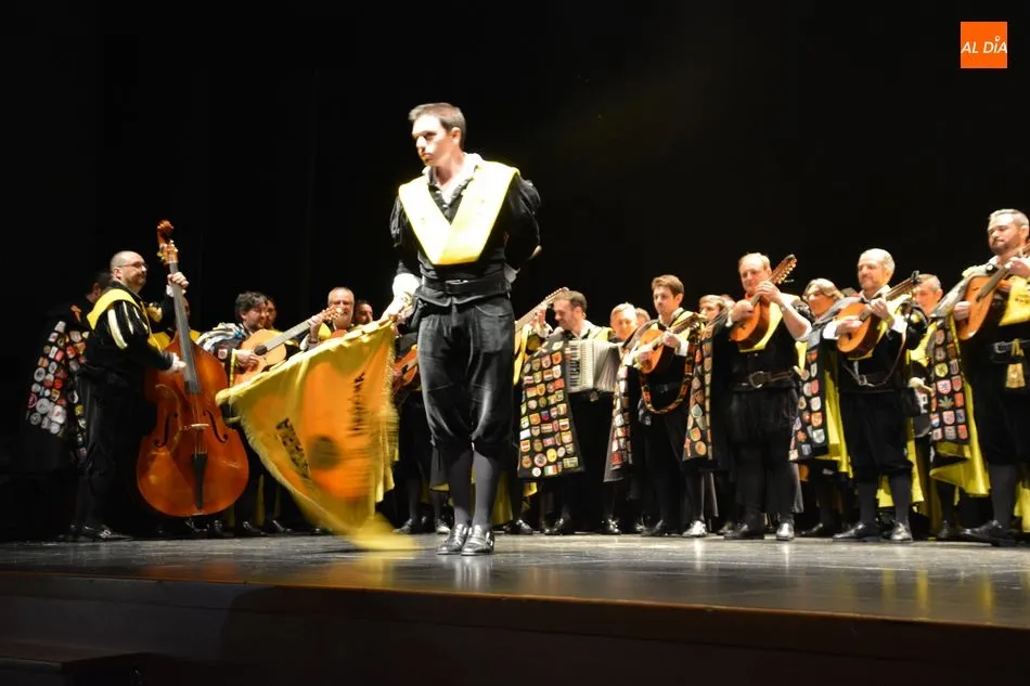 Foto 4 - M&uacute;sica y solidaridad con las tunas de Medicina en el Certamen Nacional
