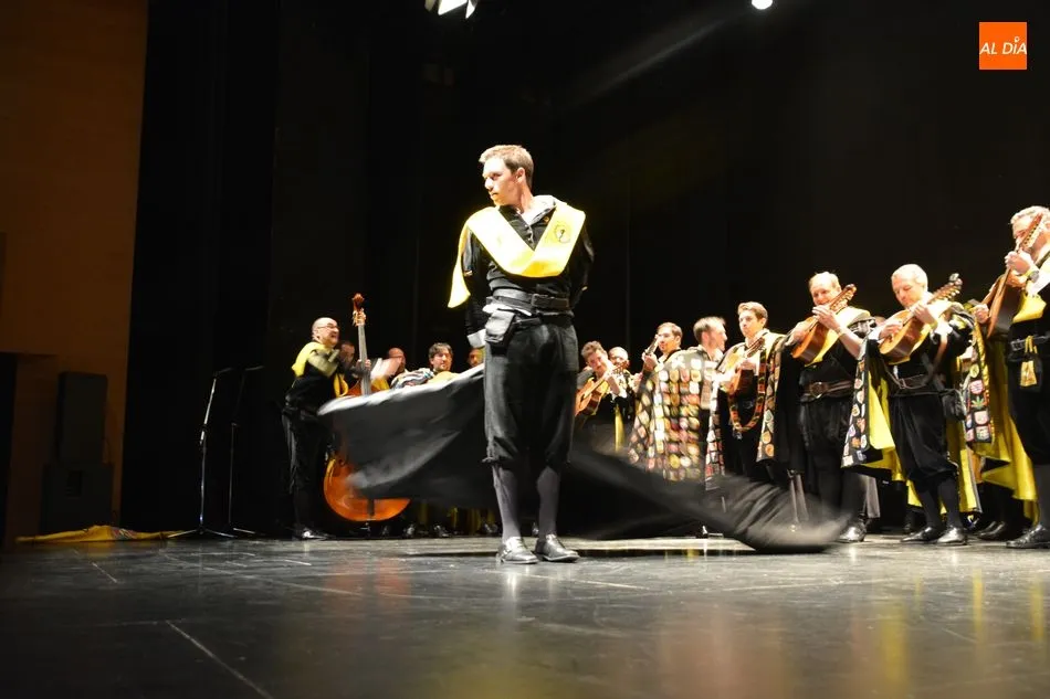 Foto 3 - M&uacute;sica y solidaridad con las tunas de Medicina en el Certamen Nacional