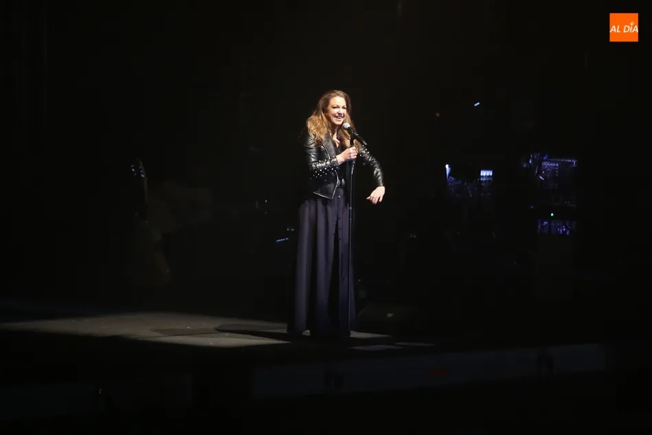 Foto 2 - El flamenco de Ni&ntilde;a Pastori encandila en Salamanca