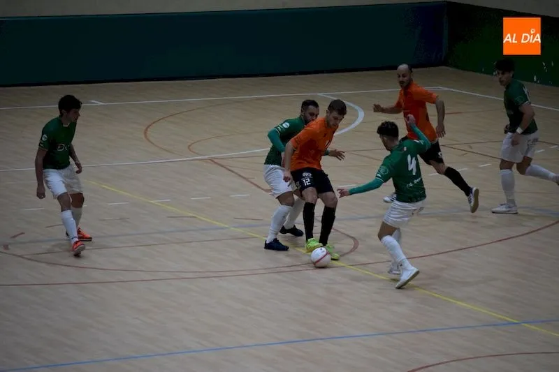 Foto 3 - El Piensos Dur&aacute;n Albense se ve sorprendido por Boal FS (3-5)