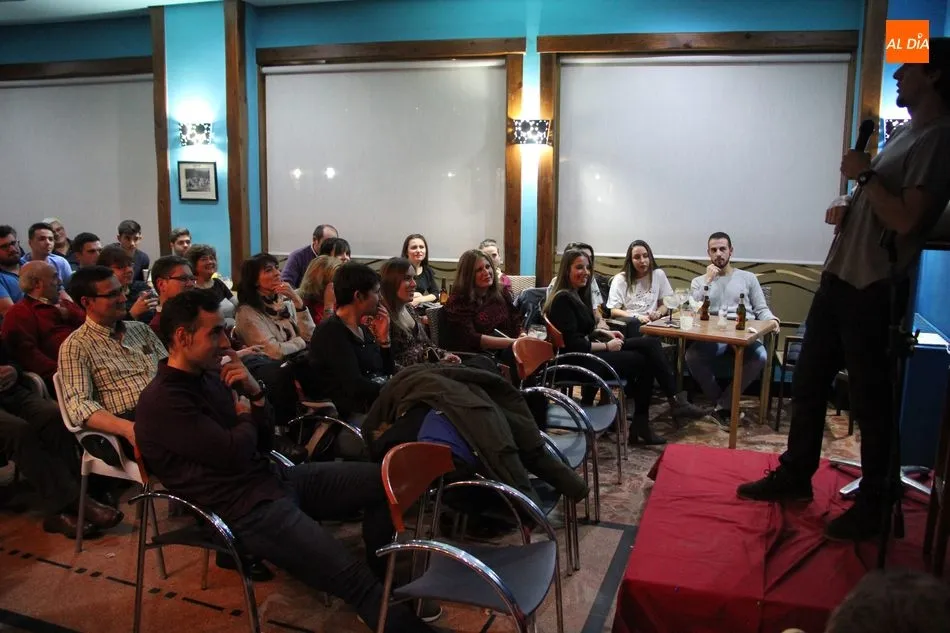 Foto 4 - El p&uacute;blico se desternilla con los mon&oacute;logos de Fernando Garc&iacute;a en la Cafeter&iacute;a Imperial  