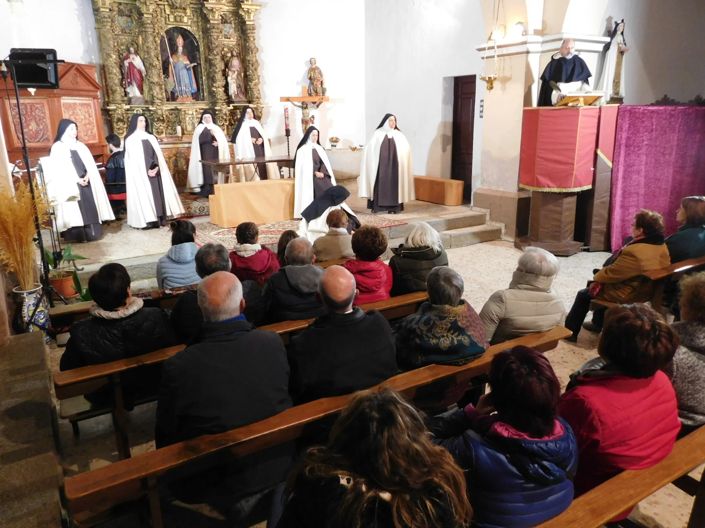Teresa, la jardinera de luz en Horcajo Medianero