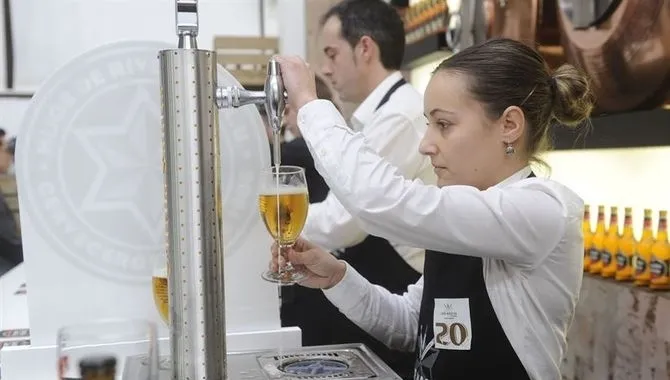 Castilla y León genera ya más riqueza que en 2007, su año récord, pero la produce con menos personas trabajando y menos certezas laborales