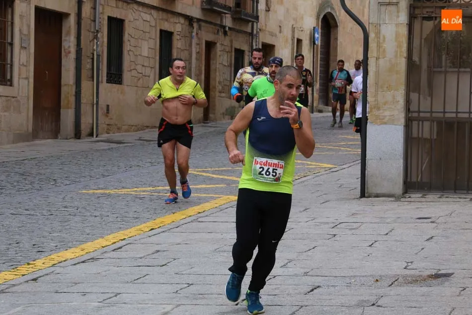 Foto 8 - Antonio Cuadrado y Ver&oacute;nica S&aacute;nchez Mor&iacute;&ntilde;igo se imponen en la Carrera Popular Fundaci&oacute;n...