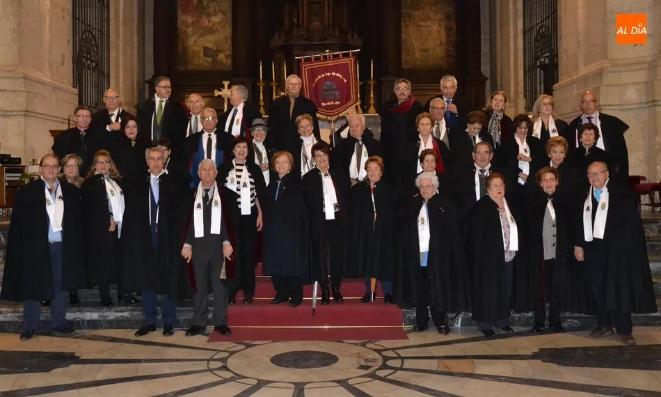 Foto 6 - Los Amigos de la Capa no fallan pese a la lluvia a la celebraci&oacute;n de San Mart&iacute;n de Tours  