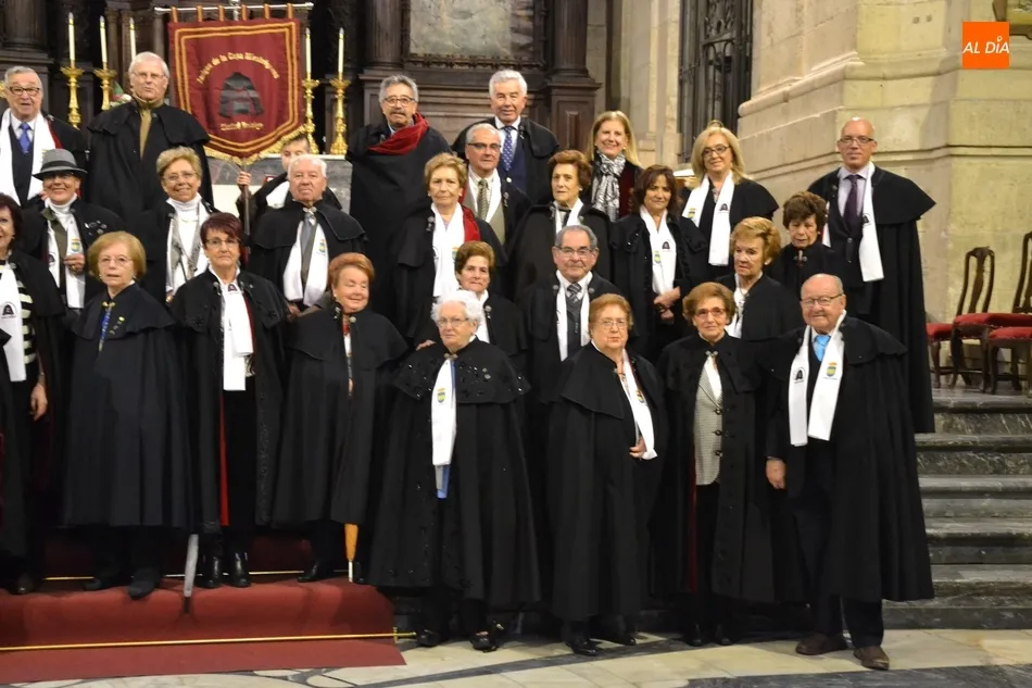 Foto 3 - Los Amigos de la Capa no fallan pese a la lluvia a la celebraci&oacute;n de San Mart&iacute;n de Tours  