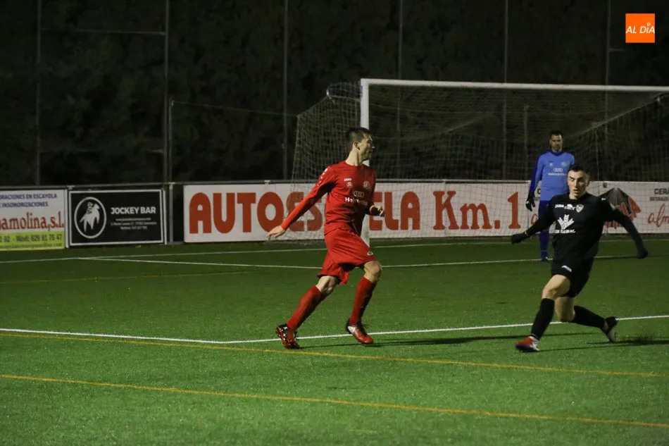 Foto 7 - El Ribert cae en Mojados (3-0), el B&eacute;jar en casa (1-5) y el Hergar regresa a la senda del triunfo...