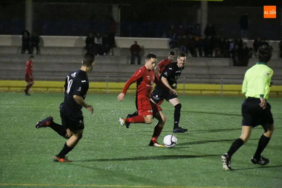 Foto 5 - El Ribert cae en Mojados (3-0), el B&eacute;jar en casa (1-5) y el Hergar regresa a la senda del triunfo...