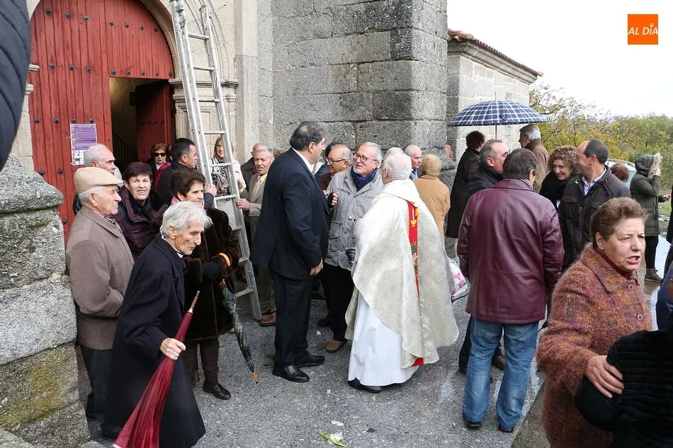 Foto 2 - Fuenterroble recibe el traspaso de capa en la fiesta de San Mart&iacute;n de Tours