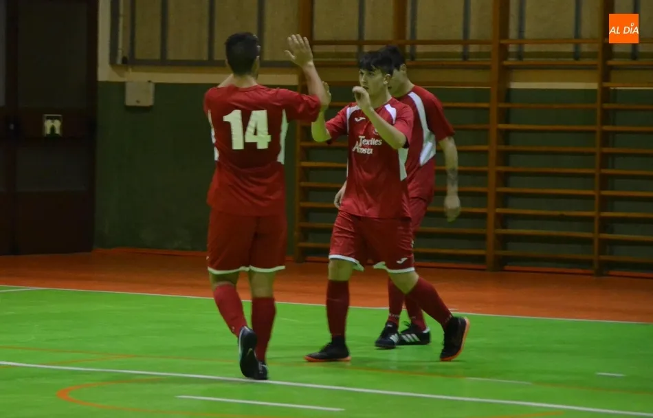 Foto 3 - El III Senior se reencuentra con el triunfo con &Aacute;lex Morales en plan estelar  