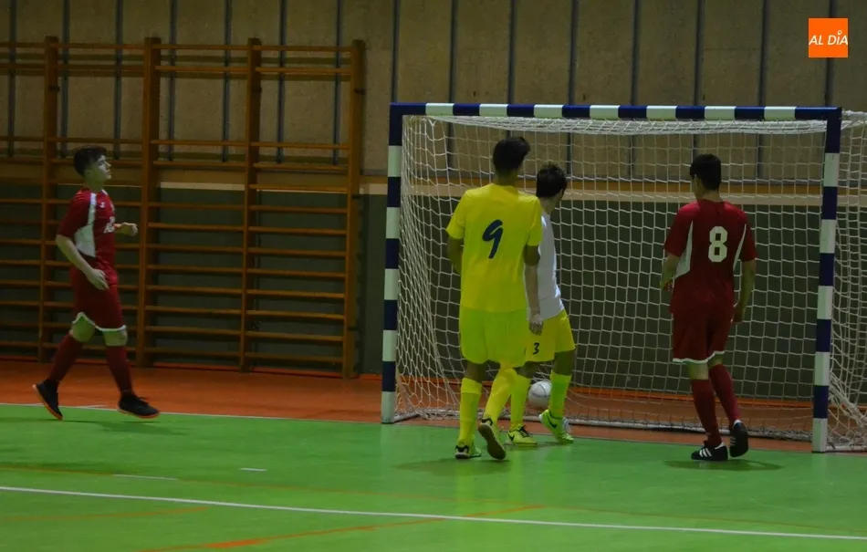 Foto 4 - El III Senior se reencuentra con el triunfo con &Aacute;lex Morales en plan estelar  