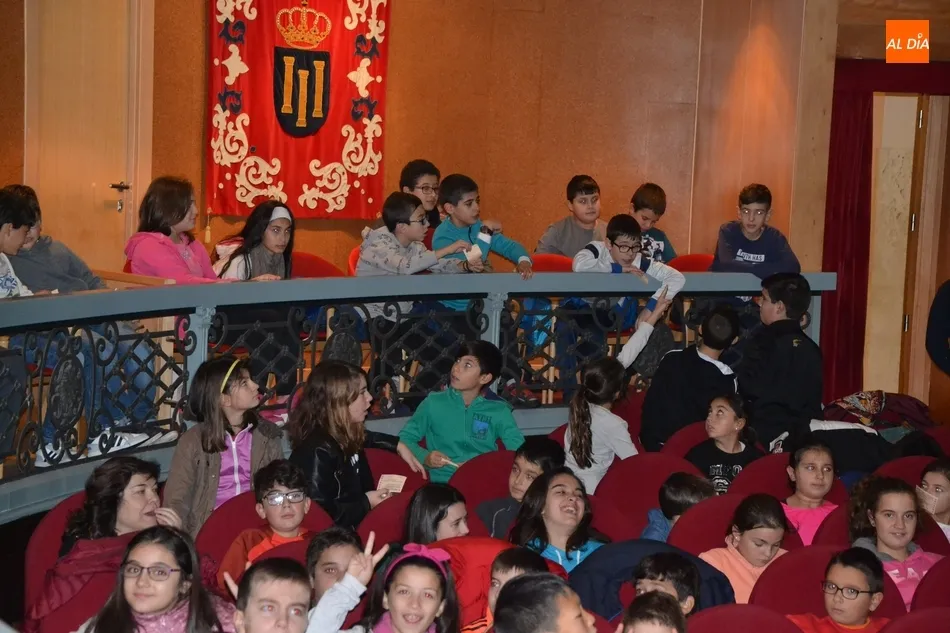 Foto 9 - M&aacute;s de 300 alumnos de Primaria estrenan las sesiones para escolares del FICEE 2018  