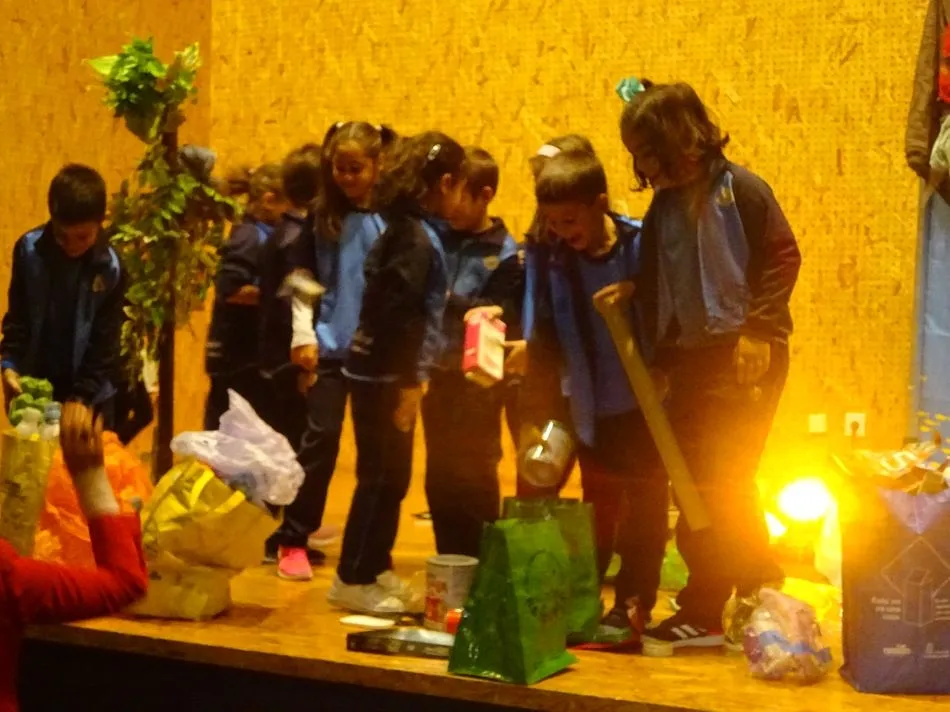 Foto 6 - El colegio San Juan Bosco educa a sus alumnos sobre la importancia de preservar el planeta  