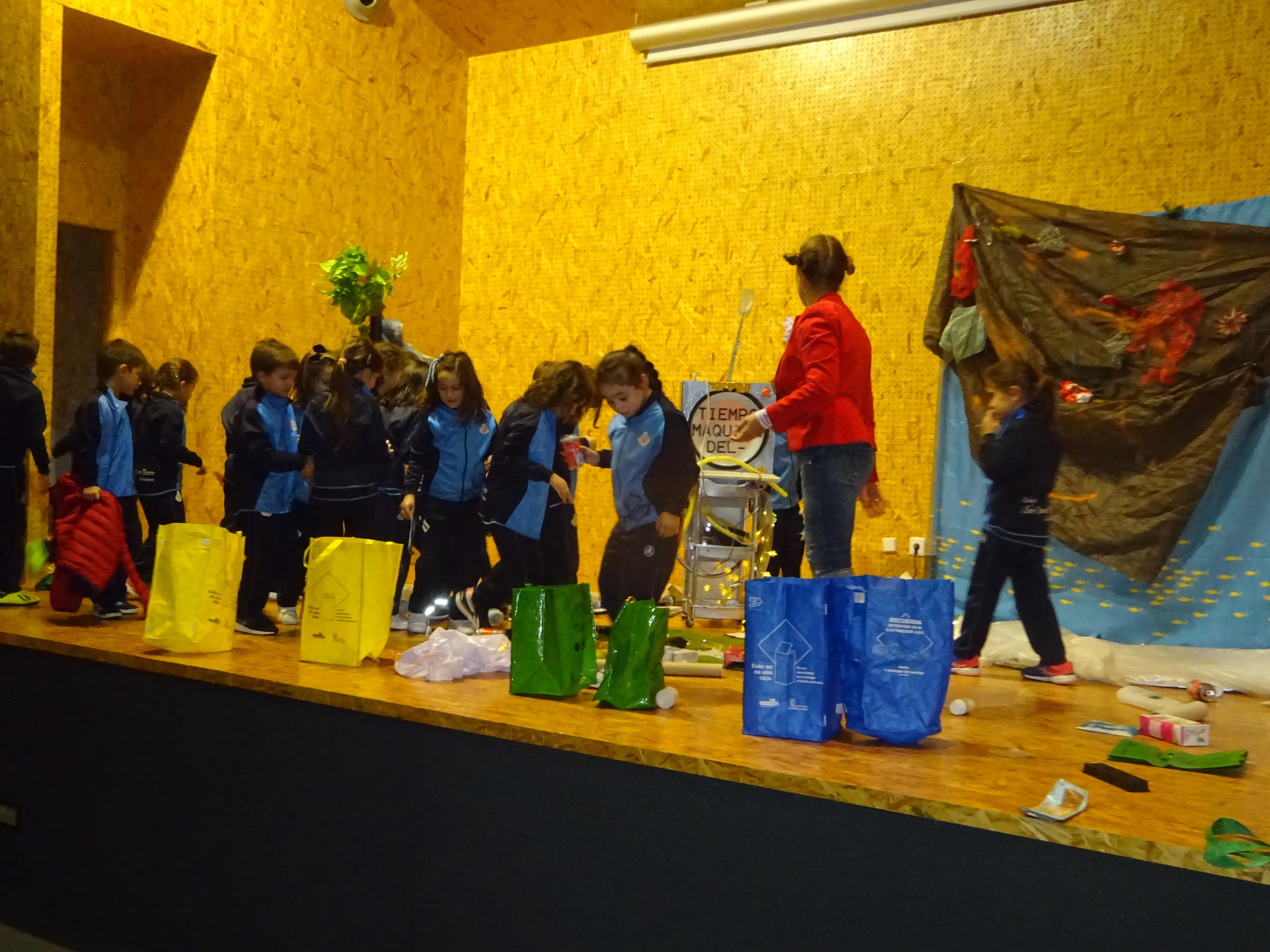 Foto 2 - El colegio San Juan Bosco educa a sus alumnos sobre la importancia de preservar el planeta  