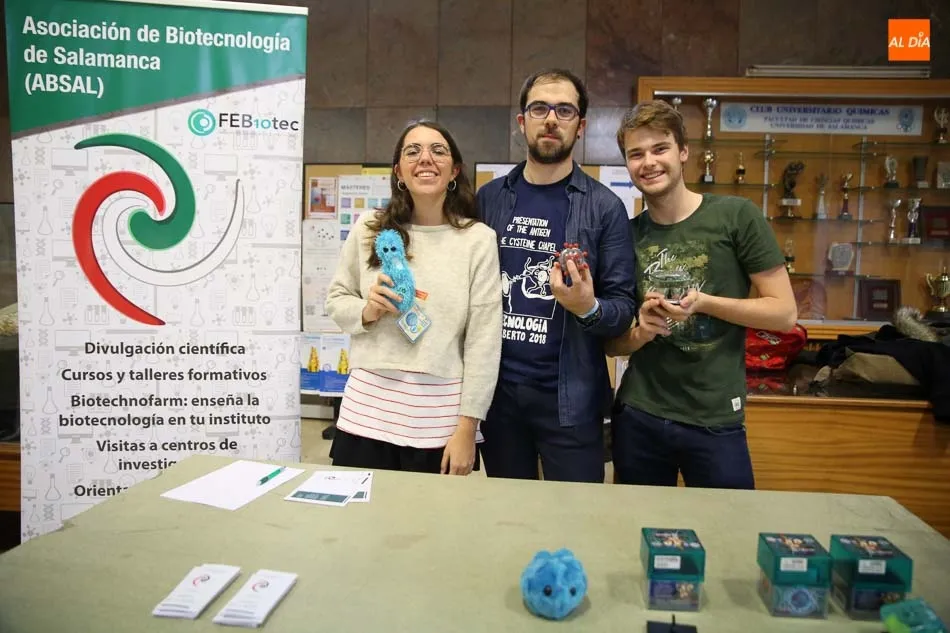 Foto 9 - Once delegaciones de estudiantes y asociaciones muestran su trabajo en la I Feria de San Alberto