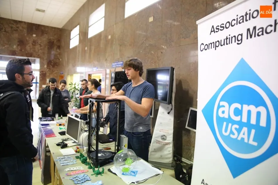 Foto 7 - Once delegaciones de estudiantes y asociaciones muestran su trabajo en la I Feria de San Alberto
