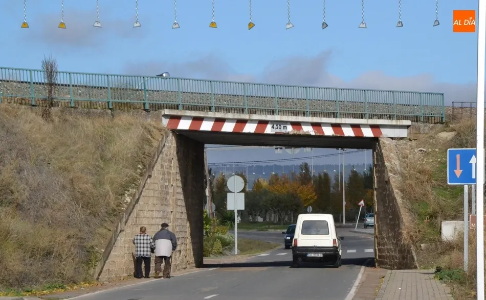 Una UTE construirá el paso para peatones bajo la vía del tren con un ahorro de 57.500€  