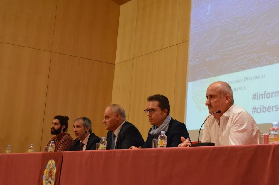 Foto 3 - "Ya nadie tiene memoria, se est&aacute; almacenando todo en los m&oacute;viles"  