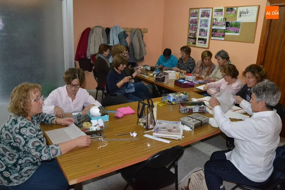 El taller de patchwork de Amanecer reúne este curso a cerca de 20 mujeres  