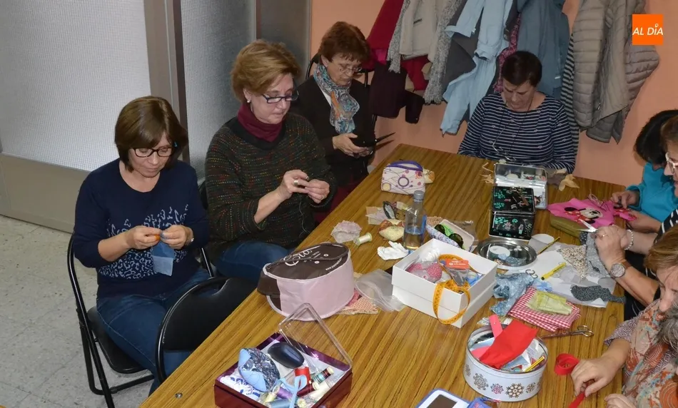 Foto 4 - El taller de patchwork de Amanecer re&uacute;ne este curso a cerca de 20 mujeres  