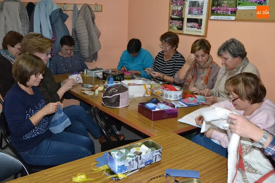 Foto 5 - El taller de patchwork de Amanecer re&uacute;ne este curso a cerca de 20 mujeres  
