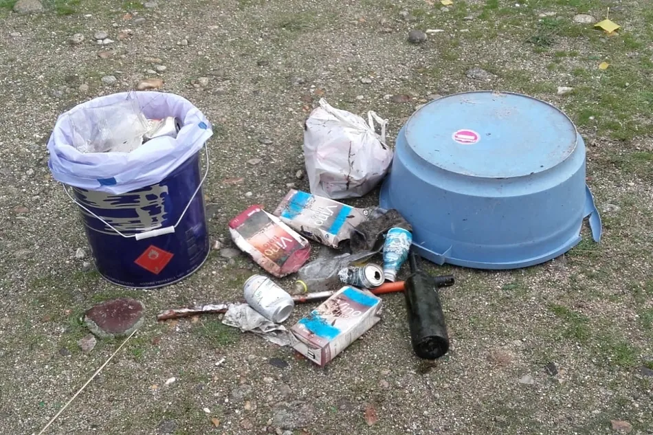 Foto 5 - El Club Helm&aacute;ntica de Pesca a Mosca limpia la ribera del Tormes  