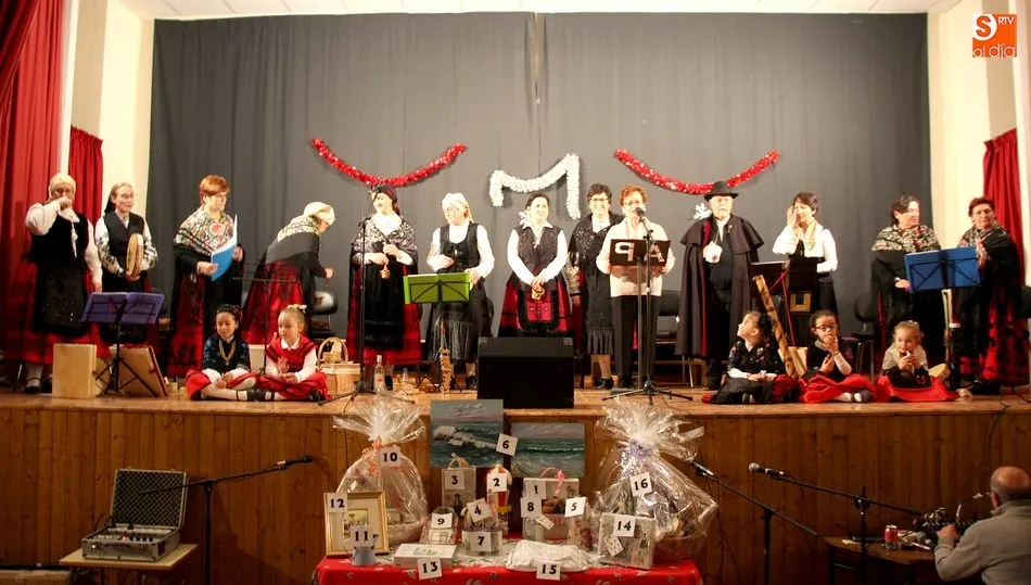 Una de las actuaciones del grupo de Canto y Percusión de Lumbrales