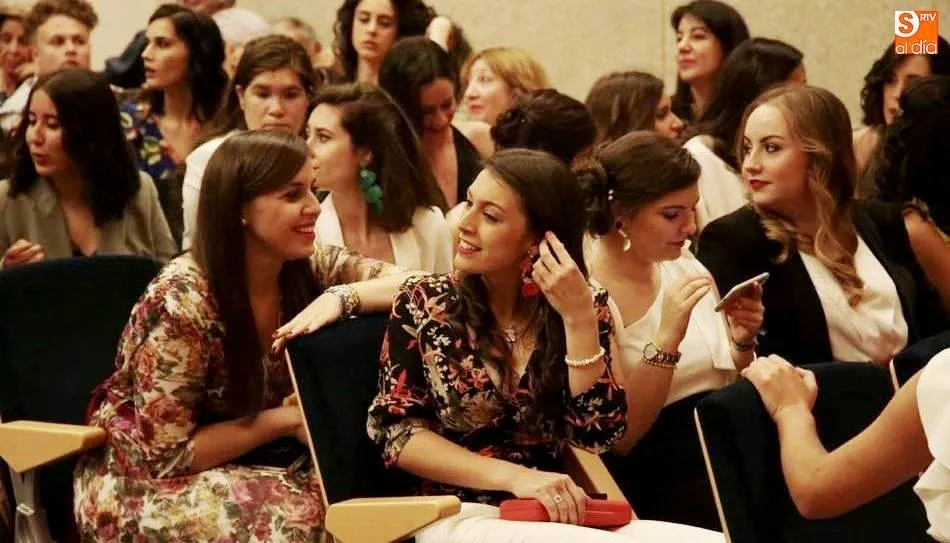 Alumnas de la UPSA en uno de los actos de esta universidad