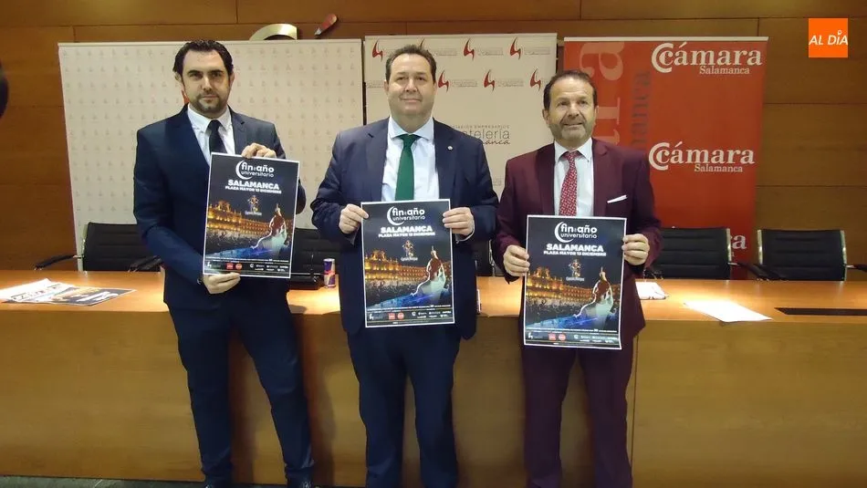 Carlos Mateos, Benjamín Crespo y Alain Saldaña, en la presentación del Fin de Año Universtario