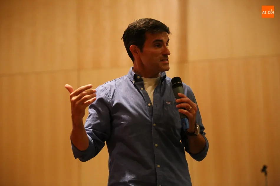 Foto 5 - Luis Larrodera pone la nota de humor a la fiesta de San Alberto Magno en la UPSA