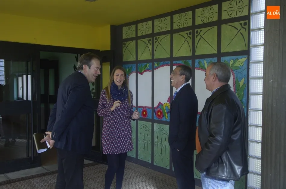 Foto 4 - La Fundaci&oacute;n Ramos Andrade beca a m&aacute;s de 80 estudiantes de Navasfr&iacute;as  