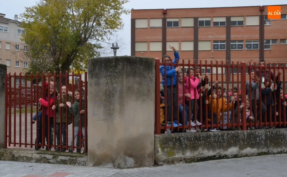 Foto 4 - Eh, s&aacute;canos una foto: Un recreo con entretenimiento adicional  