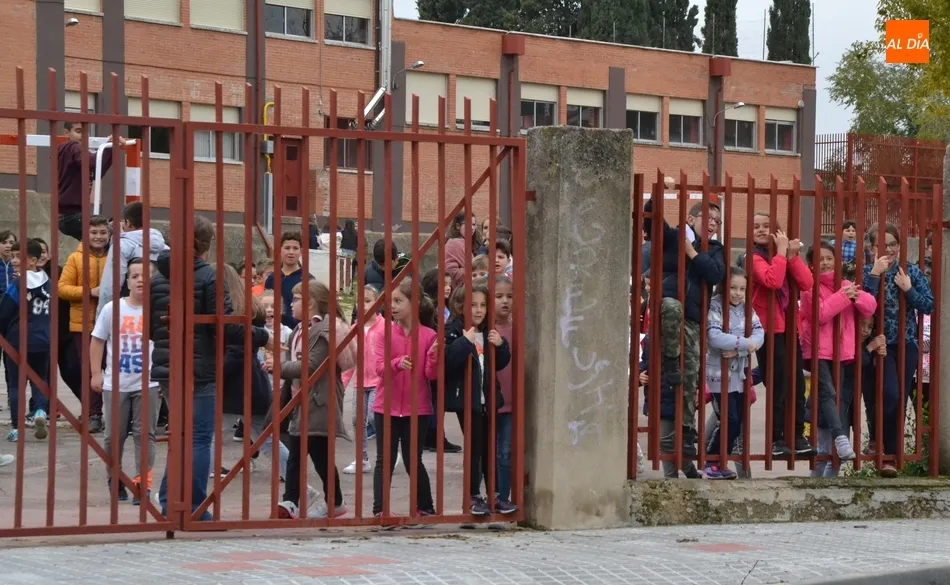 Foto 3 - Eh, s&aacute;canos una foto: Un recreo con entretenimiento adicional  