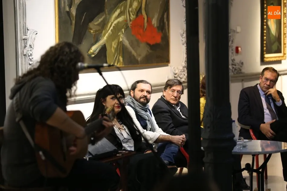 Foto 3 - Ra&uacute;l de Tapia&nbsp;y&nbsp;Joaqu&iacute;n Ara&uacute;jo funden la poes&iacute;a y la bot&aacute;nica en la Casa Lis  