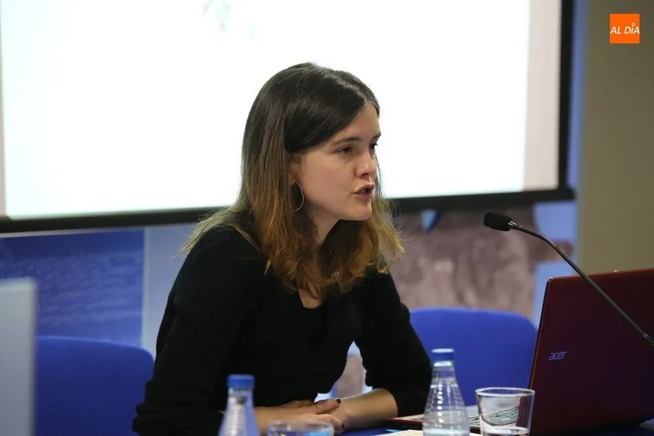 Foto 3 - Mar&iacute;a L&oacute;pez&nbsp;redescubre la historia de la primera catedr&aacute;tica de la USAL  