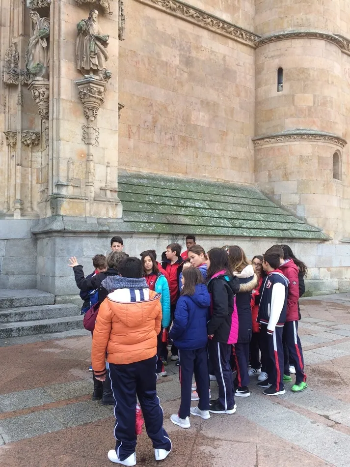 Foto 5 - Alumnos del colegio Padres Trinitarios disfrutan una visita guiada en ingl&eacute;s por el casco...