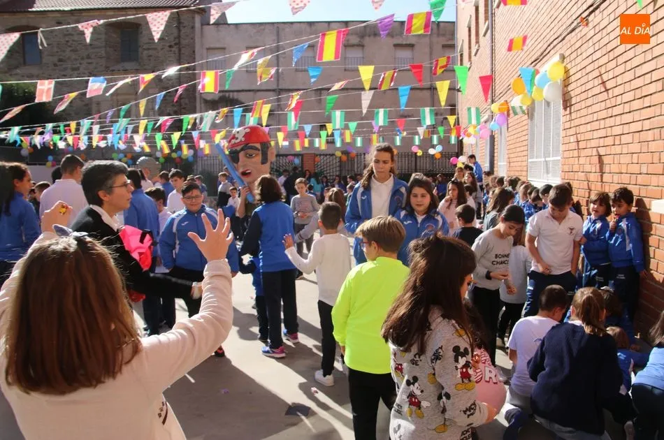 Foto 11 - El colegio Santa Isabel celebra la fiesta de su patrona