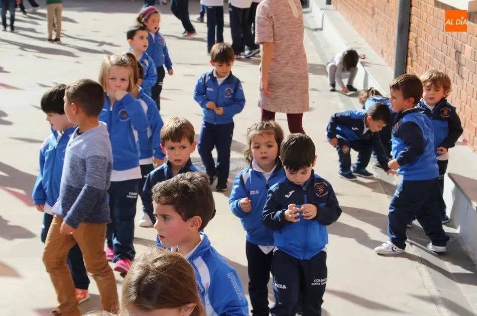 Foto 8 - El colegio Santa Isabel celebra la fiesta de su patrona
