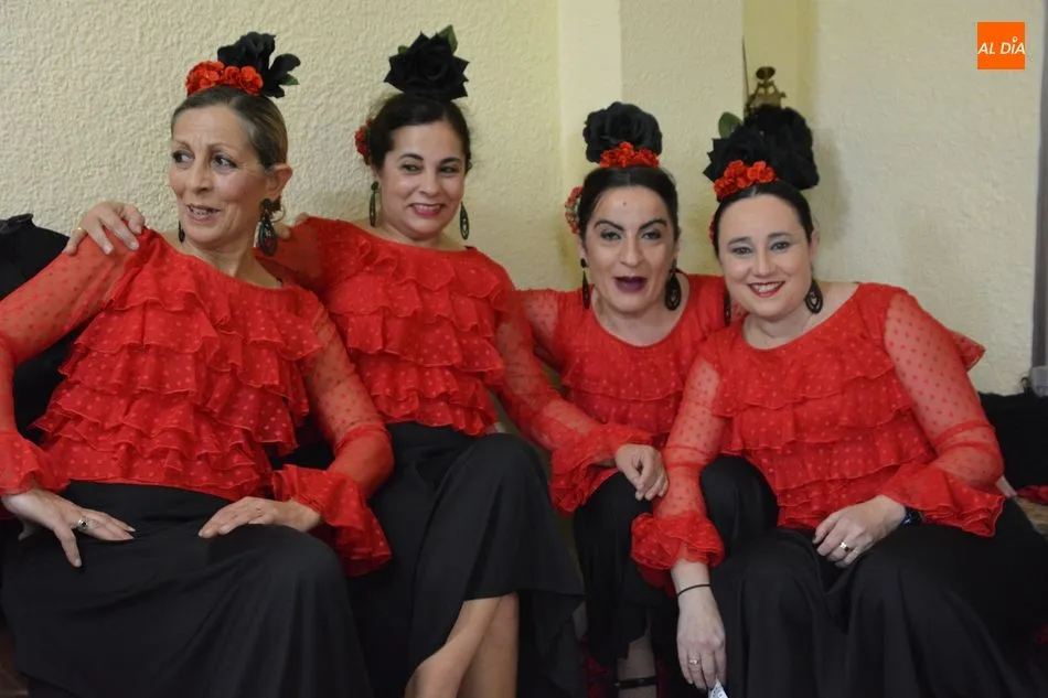 Foto 6 - Candela lleva su ritmo rociero a los mayores de Pizarrales