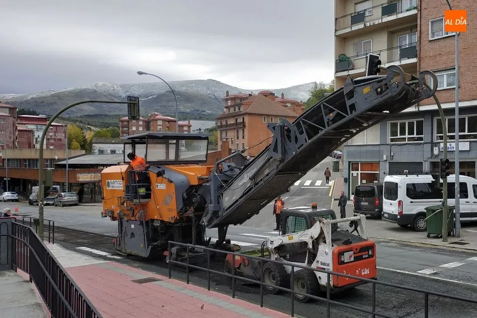 Foto 4 - Con un coste de cerca de 527.000 &euro; se est&aacute;n asfaltando unos 40.000 m2 de calles   