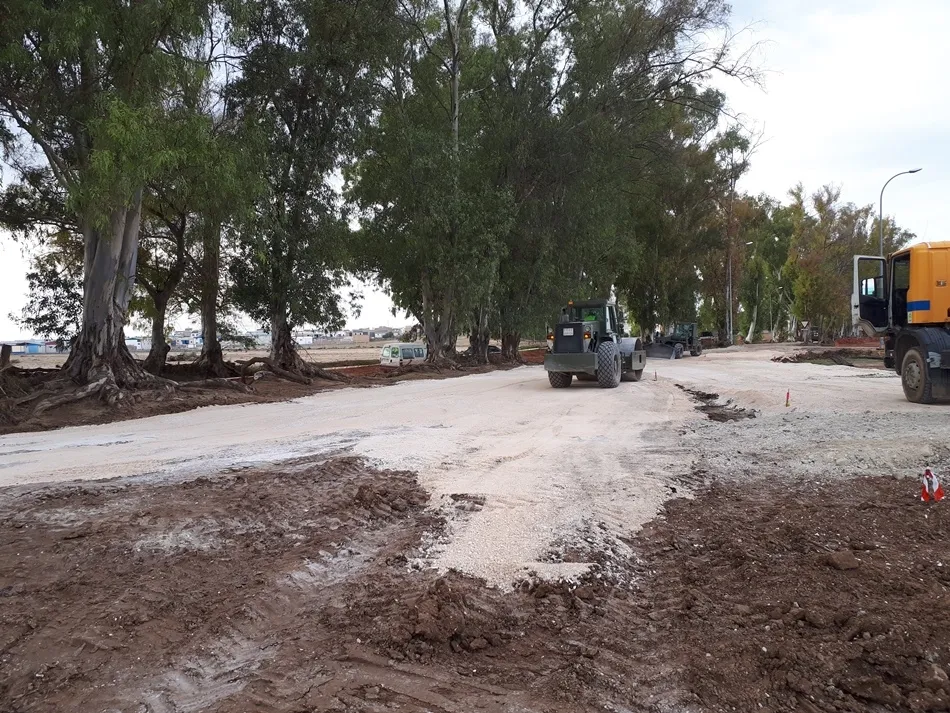 Foto 2 - Militares salmantinos colaboran en la construcci&oacute;n de un puente en la localidad sevillana de El...