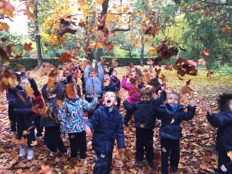 Foto 3 - Los alumnos del San Juan Bosco toman contacto con el oto&ntilde;o en el parque de los Jesuitas