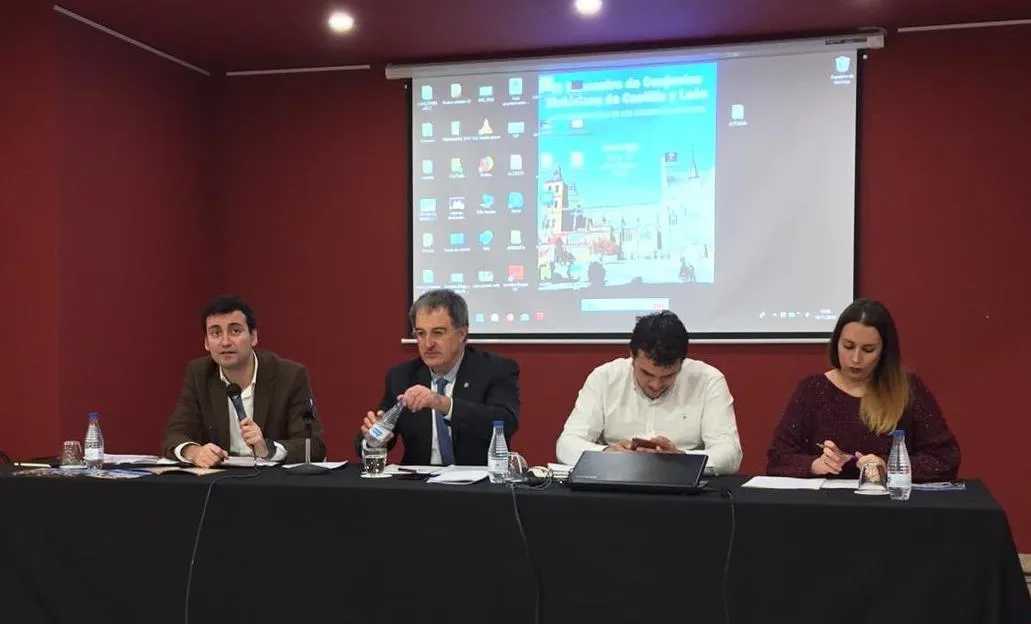 Foto 2 - Azahara Mart&iacute;n asiste al III Encuentro de Conjuntos Hist&oacute;ricos de Castilla y Le&oacute;n  